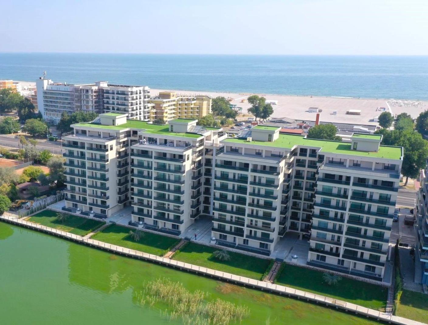 Viva Solid House * Mamaia