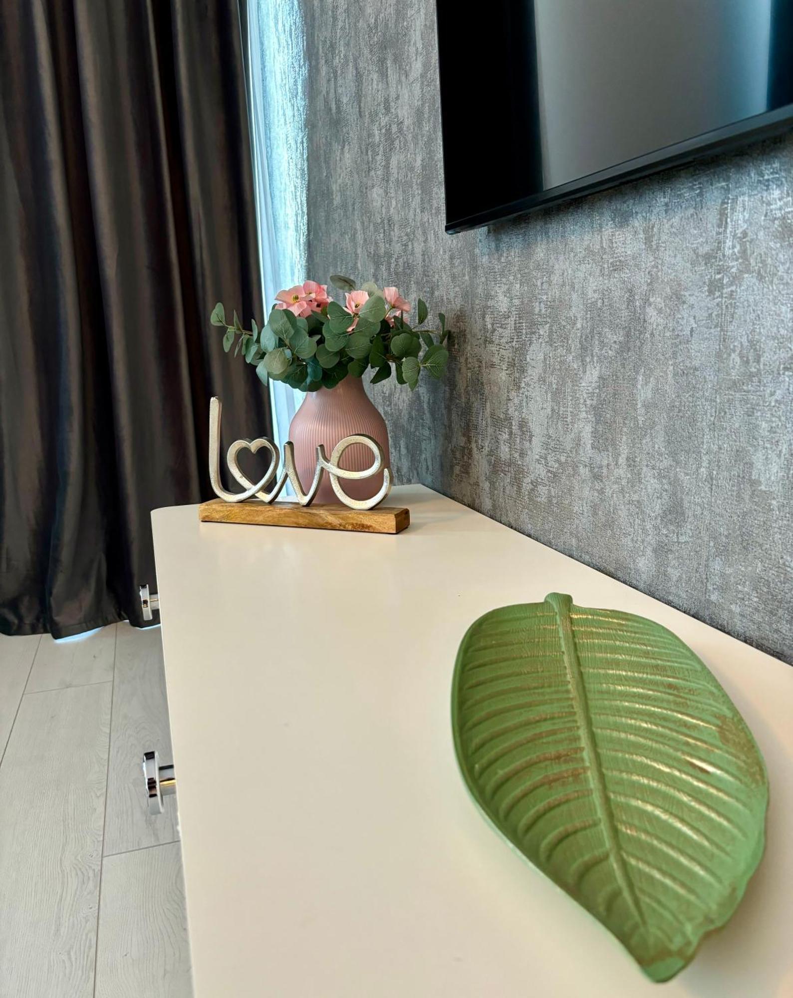 Viva Solid House Apartment Mamaia